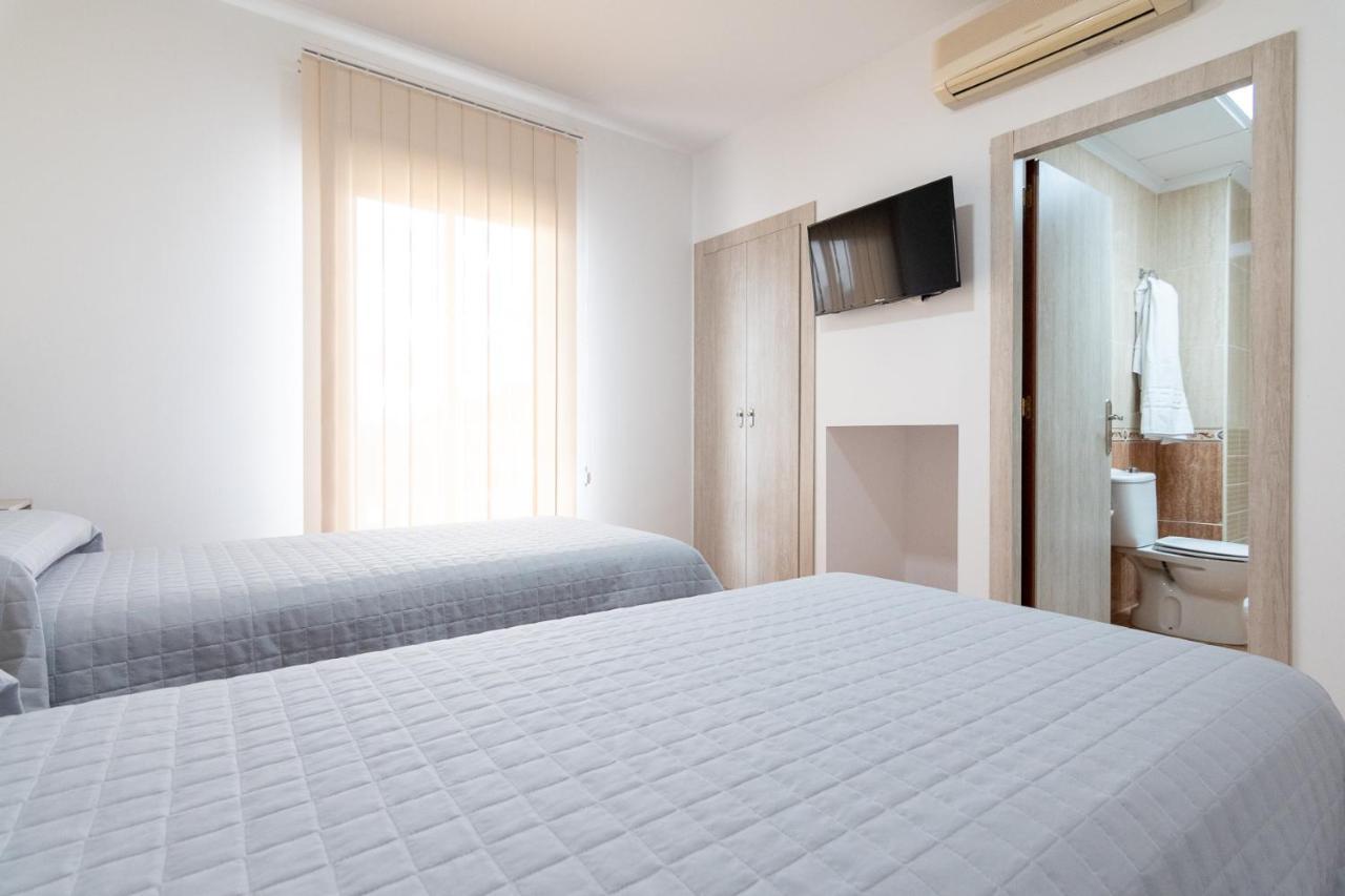 Hostal Vinuela San Pedro de Merida Exteriör bild