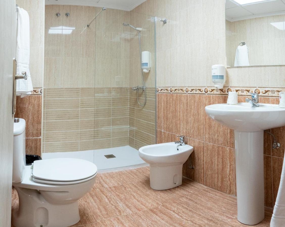 Hostal Vinuela San Pedro de Merida Exteriör bild