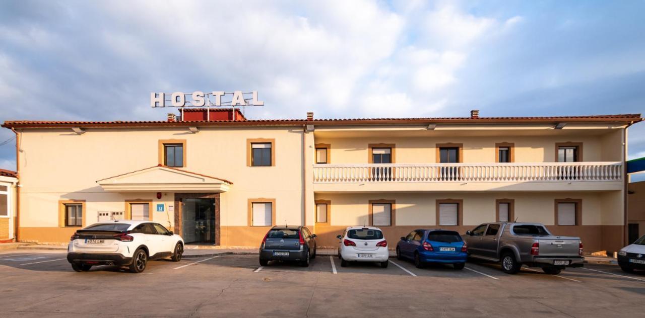 Hostal Vinuela San Pedro de Merida Exteriör bild