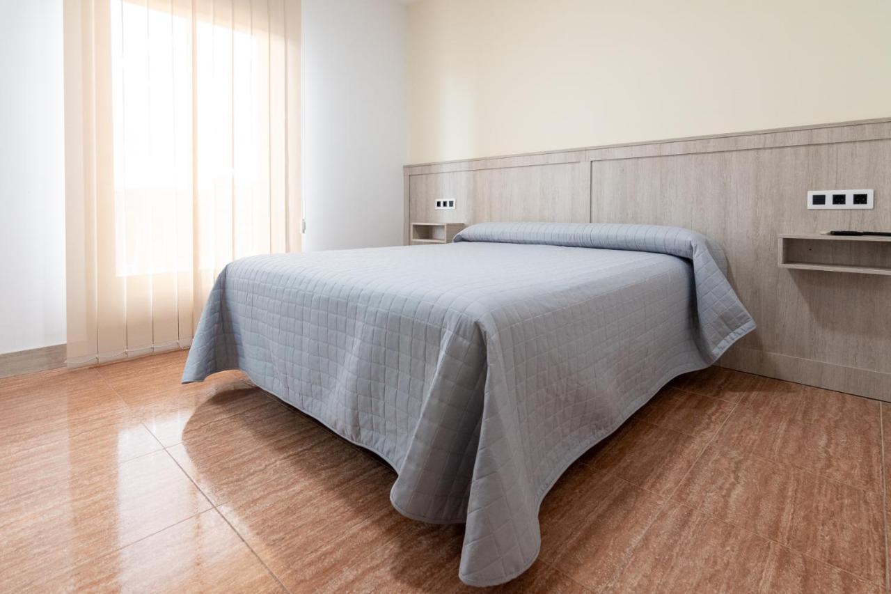 Hostal Vinuela San Pedro de Merida Exteriör bild