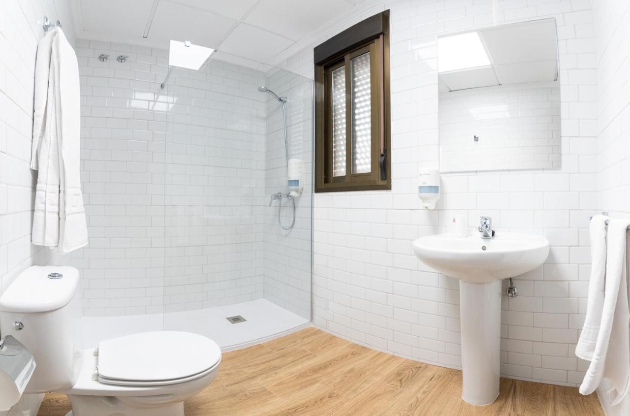 Hostal Vinuela San Pedro de Merida Exteriör bild