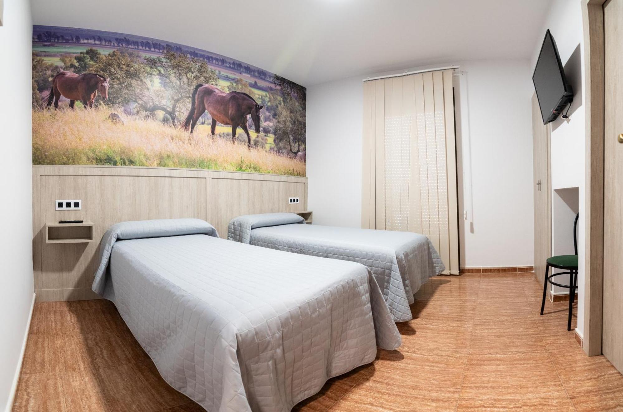 Hostal Vinuela San Pedro de Merida Exteriör bild