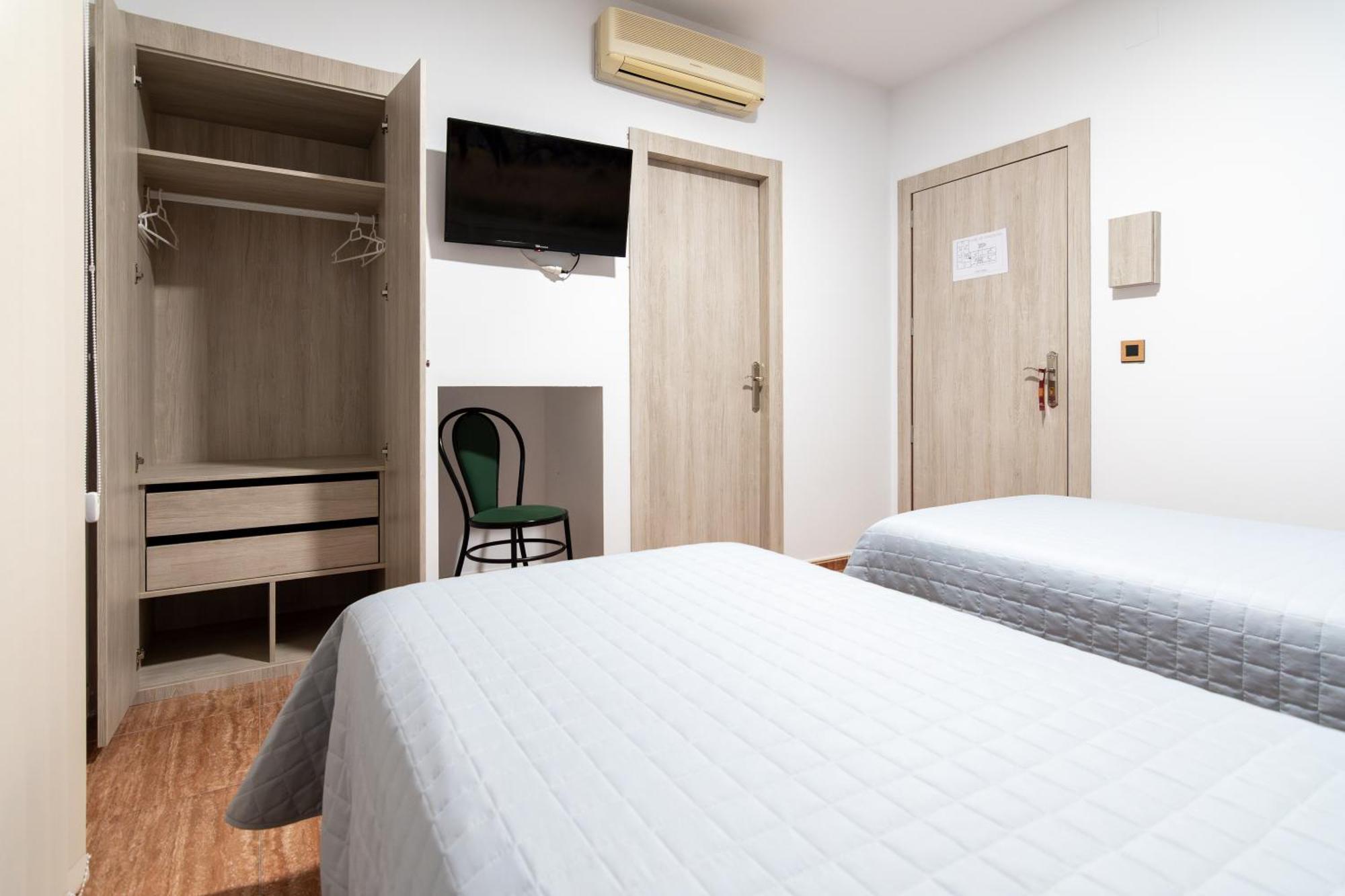 Hostal Vinuela San Pedro de Merida Exteriör bild